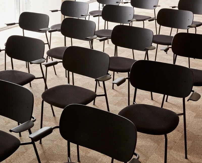 Menu Co Chair Mit Armlehnen, Schwarze Eiche/schwarzes Leder – Bild 5