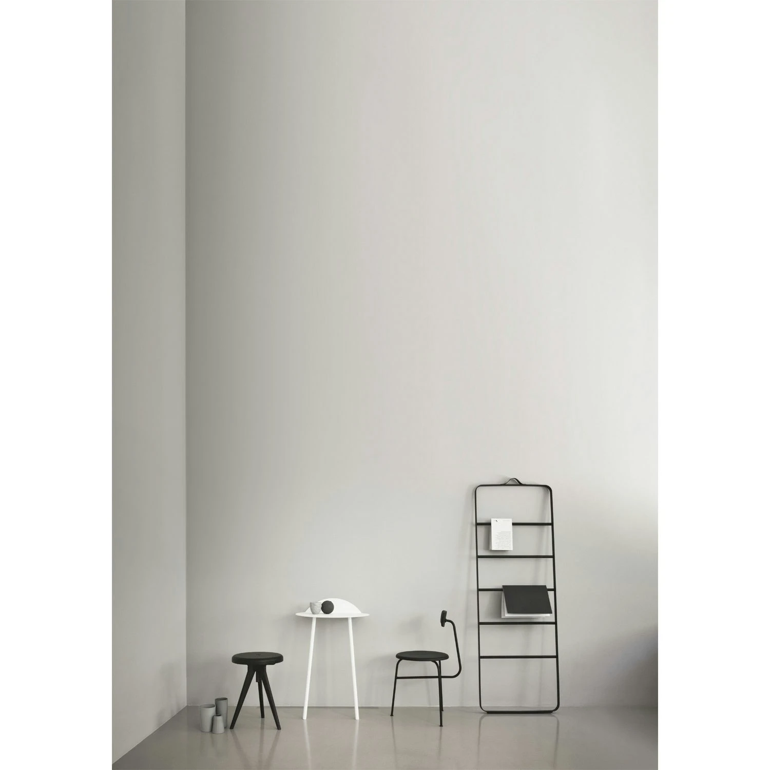 Menu Norm Towel Stair, Black Ash – Bild 3